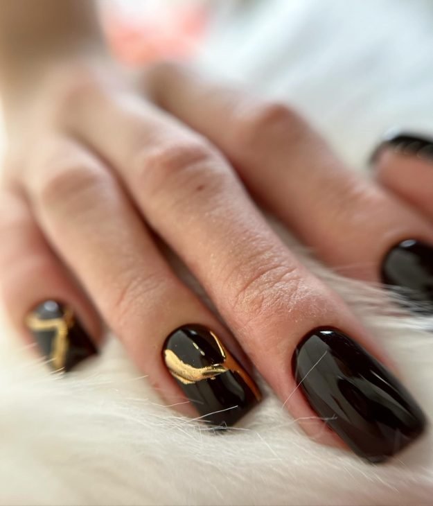 Elegant Golden Swirls on Maroon