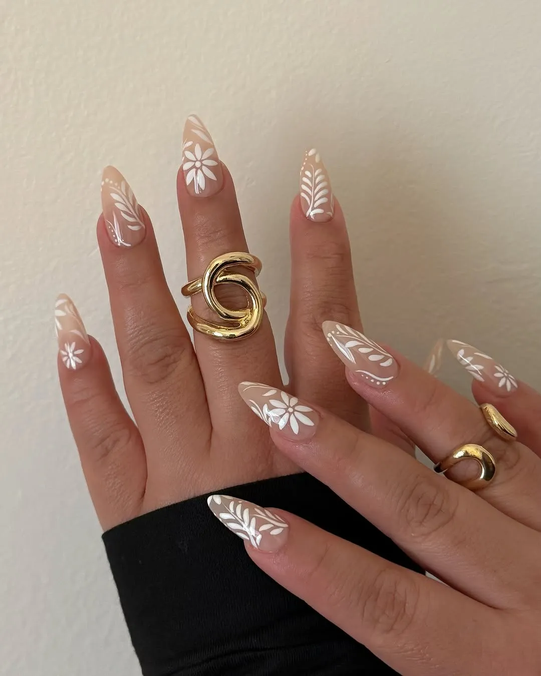 Florals & Foliage summer white nail designs