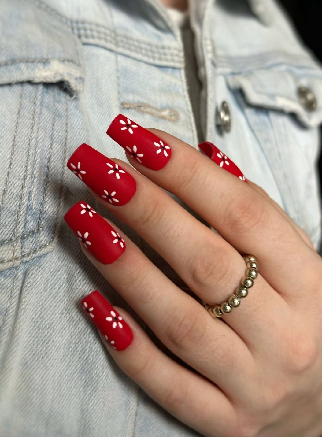 red summer nails with design