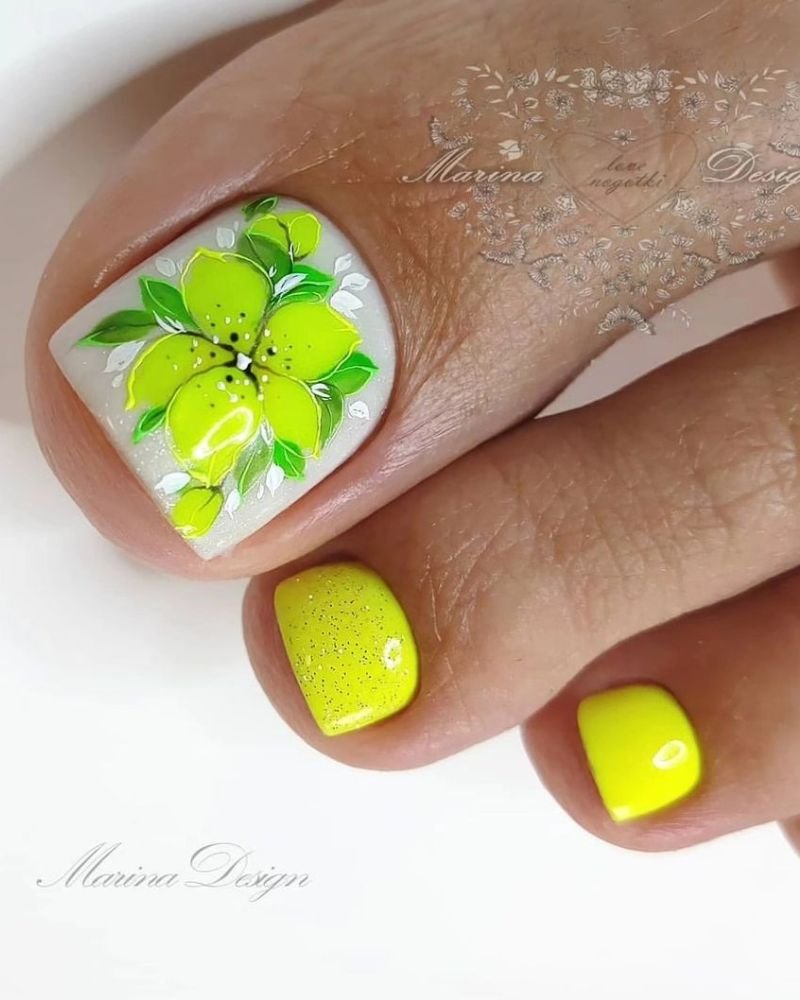 Neon Yellow Bold Toes